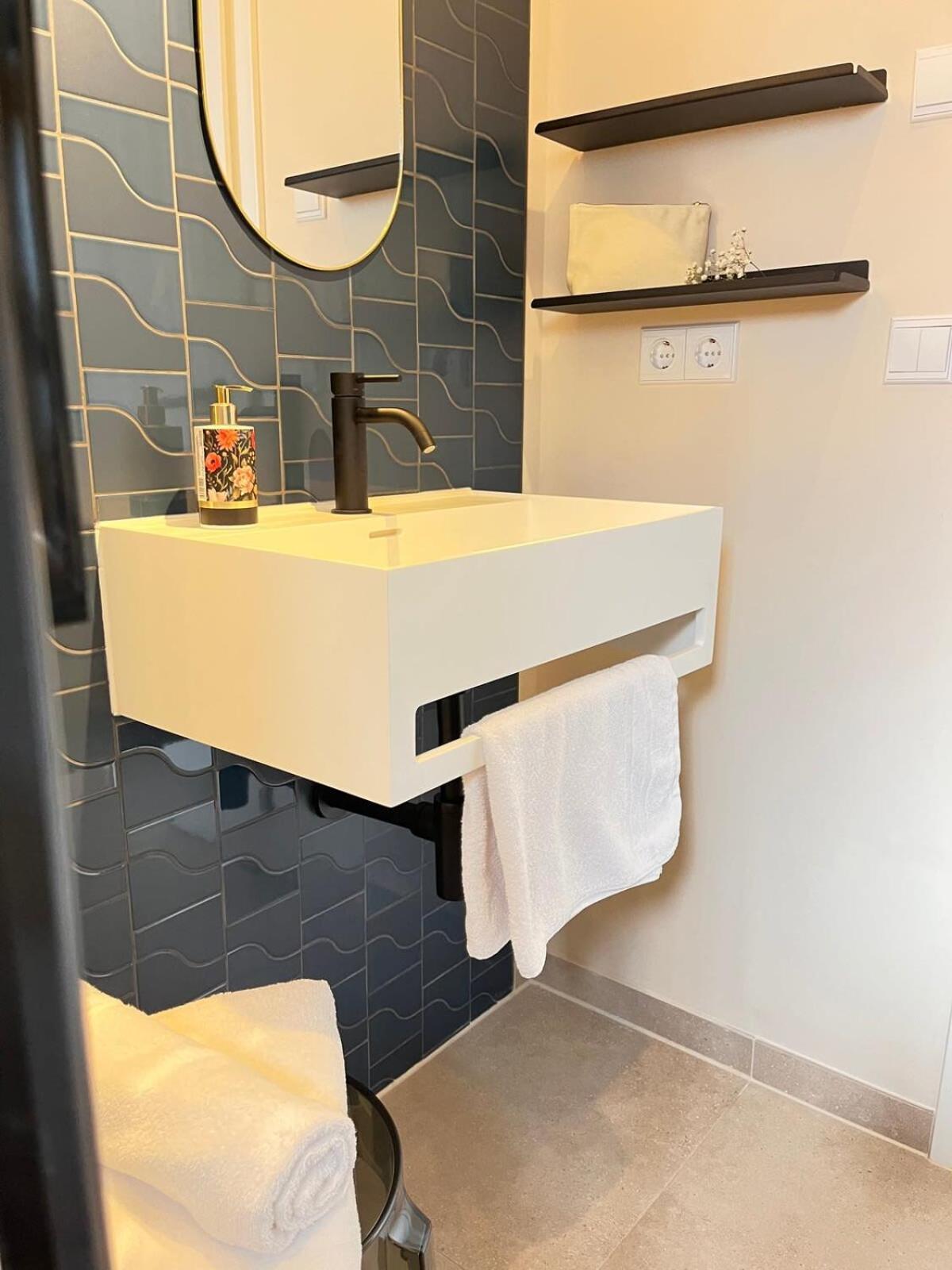 Apartment New, Modern & Cozy - Near Airport Ber #links Berlin